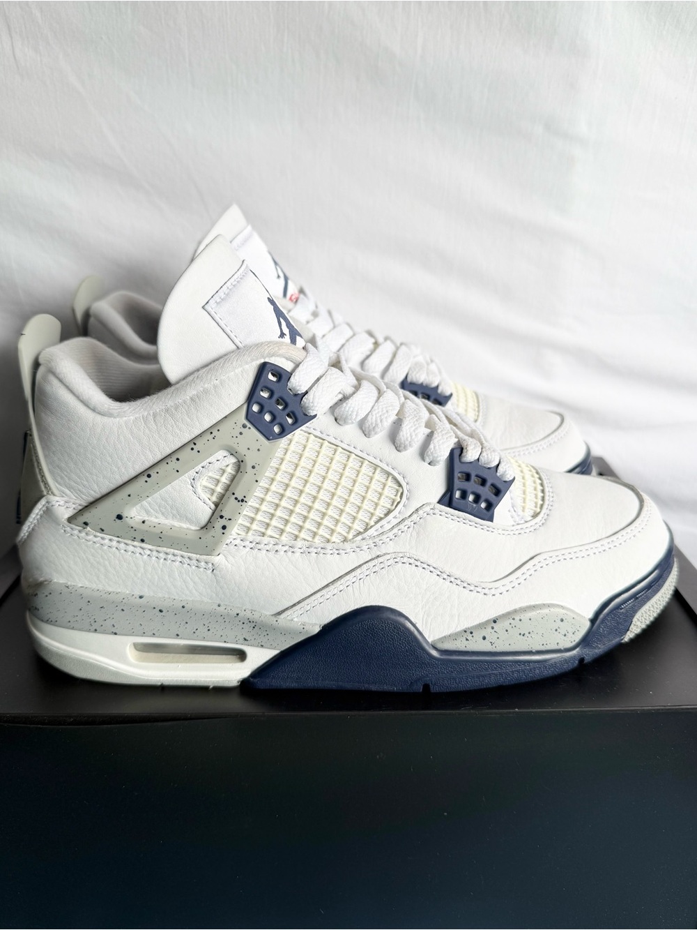 AUTHENTIC Jordan 4 Retro Midnight Navy Size 7.5 DH6927-140 2022 PRE-OWNED